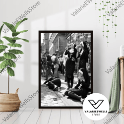 Decorative Wall Art, Decorate The Living Room, Bedroom and Workplace, Nuns Smoking Cigarettes Black And White Vintage Re