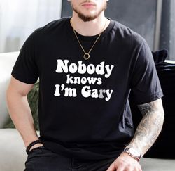 No-one-knows-Im-gay-shirt