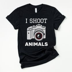 i shoot animals, funny photograher shirt, photography shirts, camera man gifts, phrase, quote, bird photographer gift id