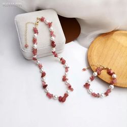 Girl pink gravel hand string temperament INS wind pearl necklace bracelet combination clavicle chain female exquisite