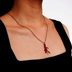 Natural Red Coral Branch Shaped Pendant Necklace With Marine Plants Single Chain Fine Chain Original Exquisite Fashion