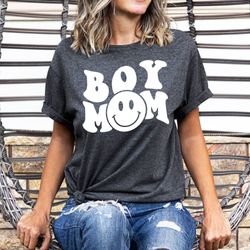 MAMA T-shirt, Mothers Day T-Shirt, Comfort Colors MAMA Shirt, Oversized Shirt, Mom Shirt, Mom Gift, Retro Mom T-Shirt