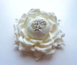 Handcrafted Ivory Textile Rose Brooch, Unique Ivory Denim Floral Brooch pin, Chic Ivory Denim Flower Brooch