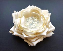 Textile Ivory Rose Brooch Pin, Cotton Ivory Floral Brooch pin, Chic Ivory Denim Flower brooch, Summer cotton brooch
