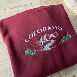Colorado Mountain Vintage Embroidered Sweatshirt