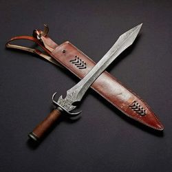 Unleash the Gladiator Within: Hand-Forged Damascus Steel Sword with Walnut Grip