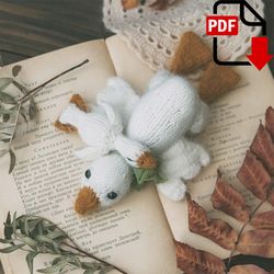 Micro gosling knitting pattern. Knitted amigurumi goose miniature step by step tutorial. DIY knitted gift. English PDF