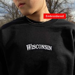 Wisconsin sweatshirt embroidered, Vintage crewneck, cute university state sweater, student gift