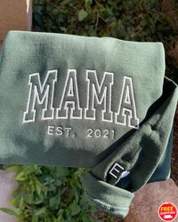 Personalized EST Mama Embroidered Sweatshirt, Custom Mama Shirt with Name Heart on Sleeve, Grandma Shirt Gift for New Mo