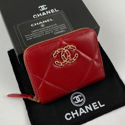 Chanel Mini 19 Zippy Wallet