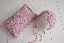 Newborn photo prop set: mauve crochet lace bonnet and pillow