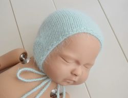 Newborn knit mint bonnet photo prop. turquoise newborn hat. Fuzzy yarn newborn cap photography prop. Newborn boy prop