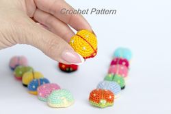 Crochet pattern ladybug miniature - Amigurumi brooch keychain ladybug pattern - - Digital Patter Tutorial PDF
