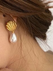 2023 New Fashion Frosted Shell Pearl Dangle Earrings for Women Ms French Style Vintage Jewelry Pendant Gifts