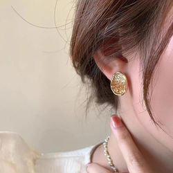 2023 New Arrival Champagne Color Crystal Earrings for Women Simple Temperament Fashion Jewelry Cute Birthday Gift