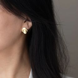 2023 unique retro female earrings with asymmetrical face studs