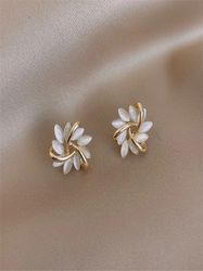 Elegant and Exquisite Opal Petal Circle Stud Earrings For Woman 2021 Jewelry Luxury Party Girl Unusual Earrings