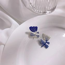 2021 Korean New Blue Oil Drips Fresh Flower Earrings Fashion Temperament Asymmetry Gingko Leaf Earrings Womens Jewelry