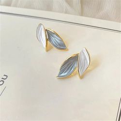 Exquisite Premium Texture Blue White Leaves Stud Earrings Sexy Small Fresh Minority Earrings For Women Party Jewelry