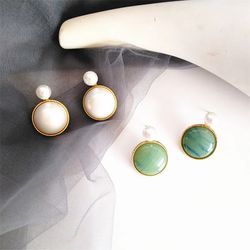 2023 Retro Pearl Stud womens ear clip Piercless Earrings Green imitation jade trend temperament