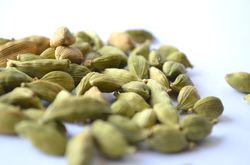 Exquisite Indian Origin Cardamom Pack: Elevate Every Dish with Authentic Flavors and Aromas