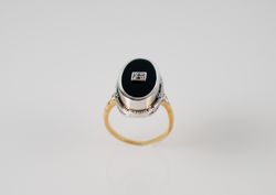Unique Yellow Gold Ring featuring Onyx and Diamond