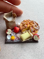 miniature pie