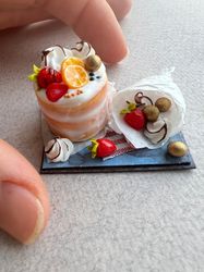 Doll miniature berry cake.