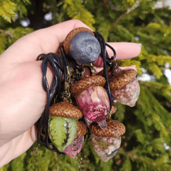 acorn pendant epoxy resin and natural acorn cover, forest jewelry,acorn necklace, fairy necklace, acorn with real flower