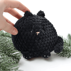 crochet pattern - plush black cat amigurumi toy