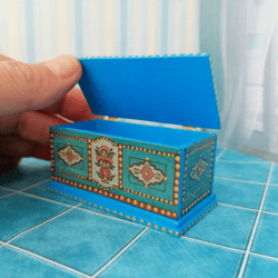 doll box. miniature. 1:12.
