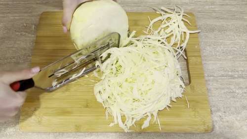 Cabbage Shredder & Slicer for Finely Cut Sauerkraut, Coleslaw