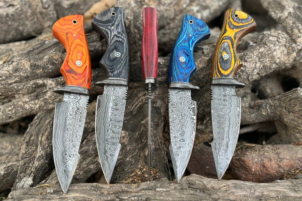 Personalized-Damascus-Steel-Knives-Set-of-5-Engraved-Damascus-Knife-Gift-Set-for-Men-The-Ultimate-Gift-BladeMaster (4).jpg