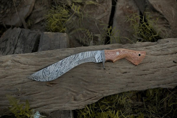 14-Inch-Damascus-Camping-Knife-Forged-for-Exploration-Kukri-Hunting-Knife-Genuine-Damascus-Craftsman_1 (1).jpeg