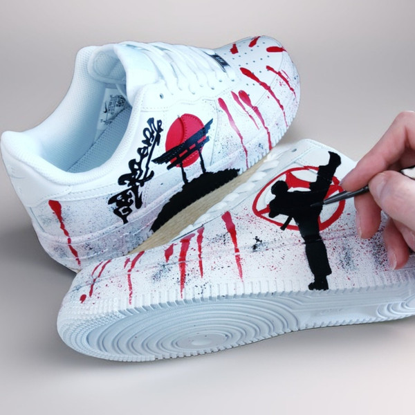 man- custom- shoes- nike- air- force- sneakers- white- black- art- karate  8.jpg