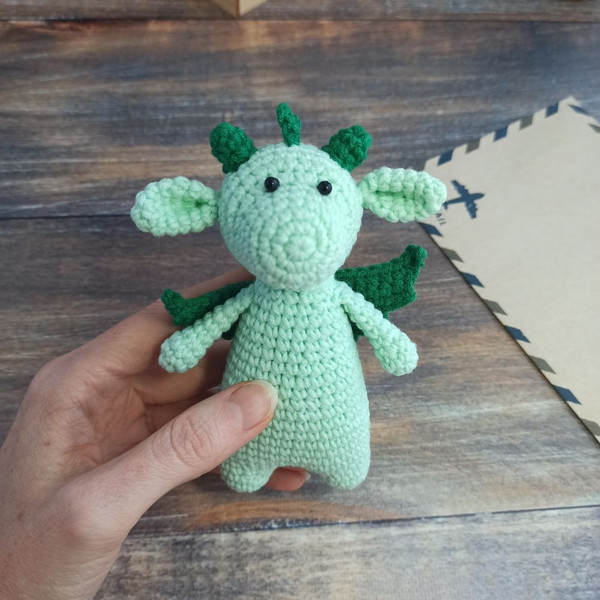 Baby green dragon 4.jpg