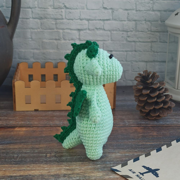 Baby green dragon 5.jpg
