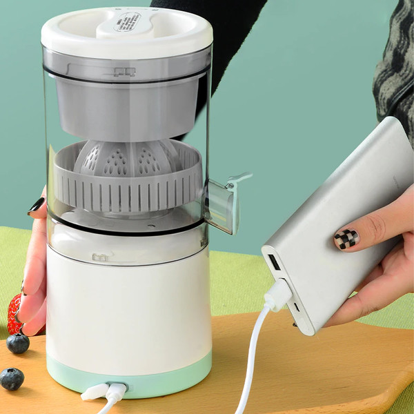 TravelTopp™ Portable Electric Juicer