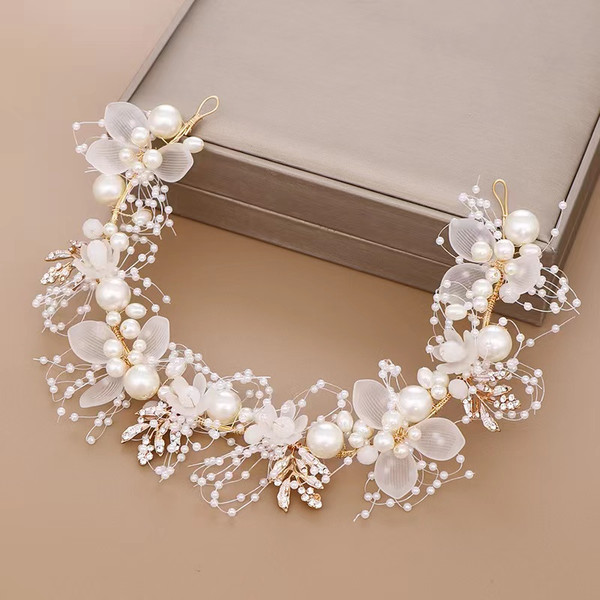 Bridal floral rhinestone headband (1).JPG