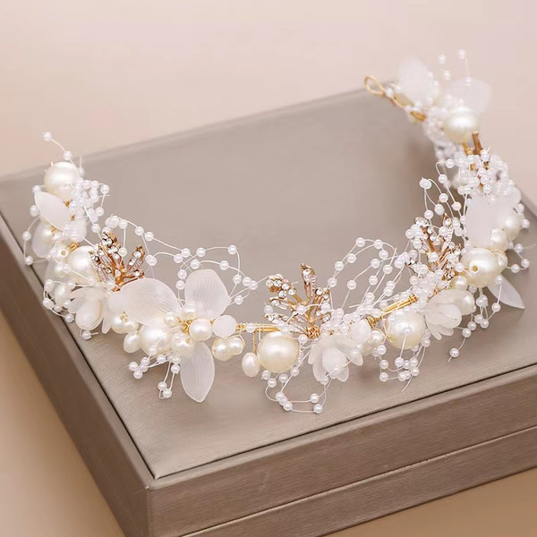 Bridal floral rhinestone headband (6).JPG