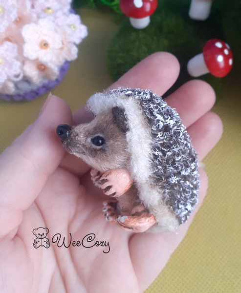 Crochet Hedgehog (7).jpg