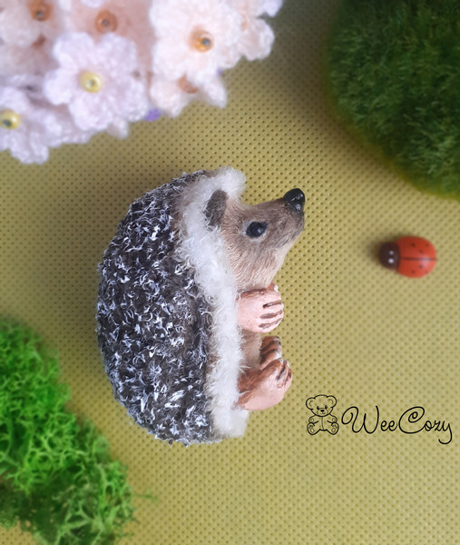 Crochet Hedgehog (9).jpg
