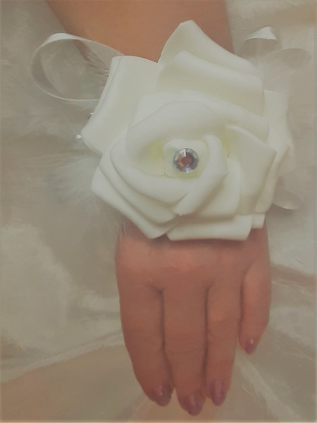 Wedding-flower-Rose-Wrist-Corsage-7.jpg