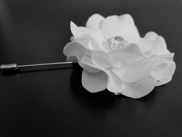 White-flower-lapel- pin-7.jpg