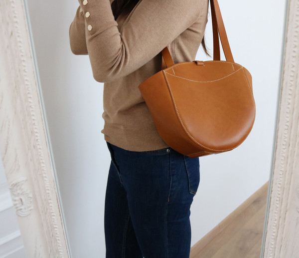 tan-tote-leather-bag-tuscan-vegetable-tanned-4.JPG