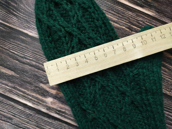 Handmade-womens-knitted-mittens-5