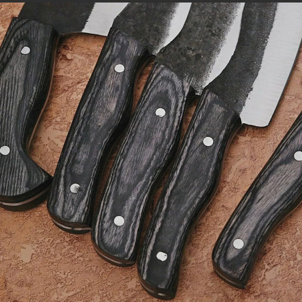 damascus steel knives set in West Virginia.jpg