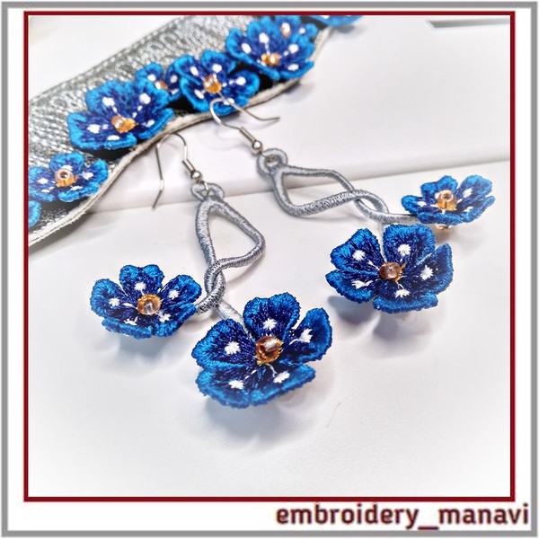 In-the-hoop-embroidery-design-FSL-Jewelry-earrings-with-flowers