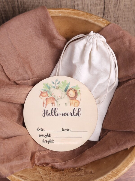 Newborn Floral Letter Graphic Monthly Milestones Photography Prop Birth Announcement Sign (1).jpg