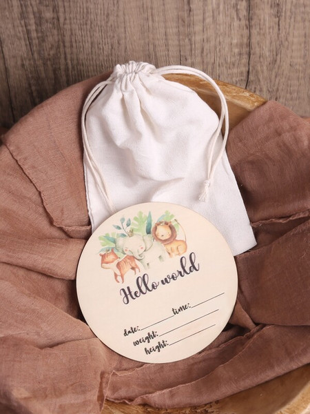Newborn Floral Letter Graphic Monthly Milestones Photography Prop Birth Announcement Sign (2).jpg